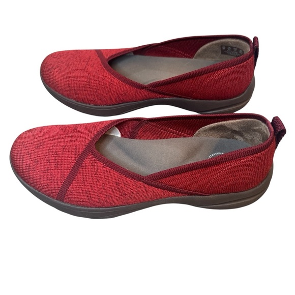 Bzees Women's Red Knit Slip-On Shoes Machine Washable Size 9 - Picture 7 of 13